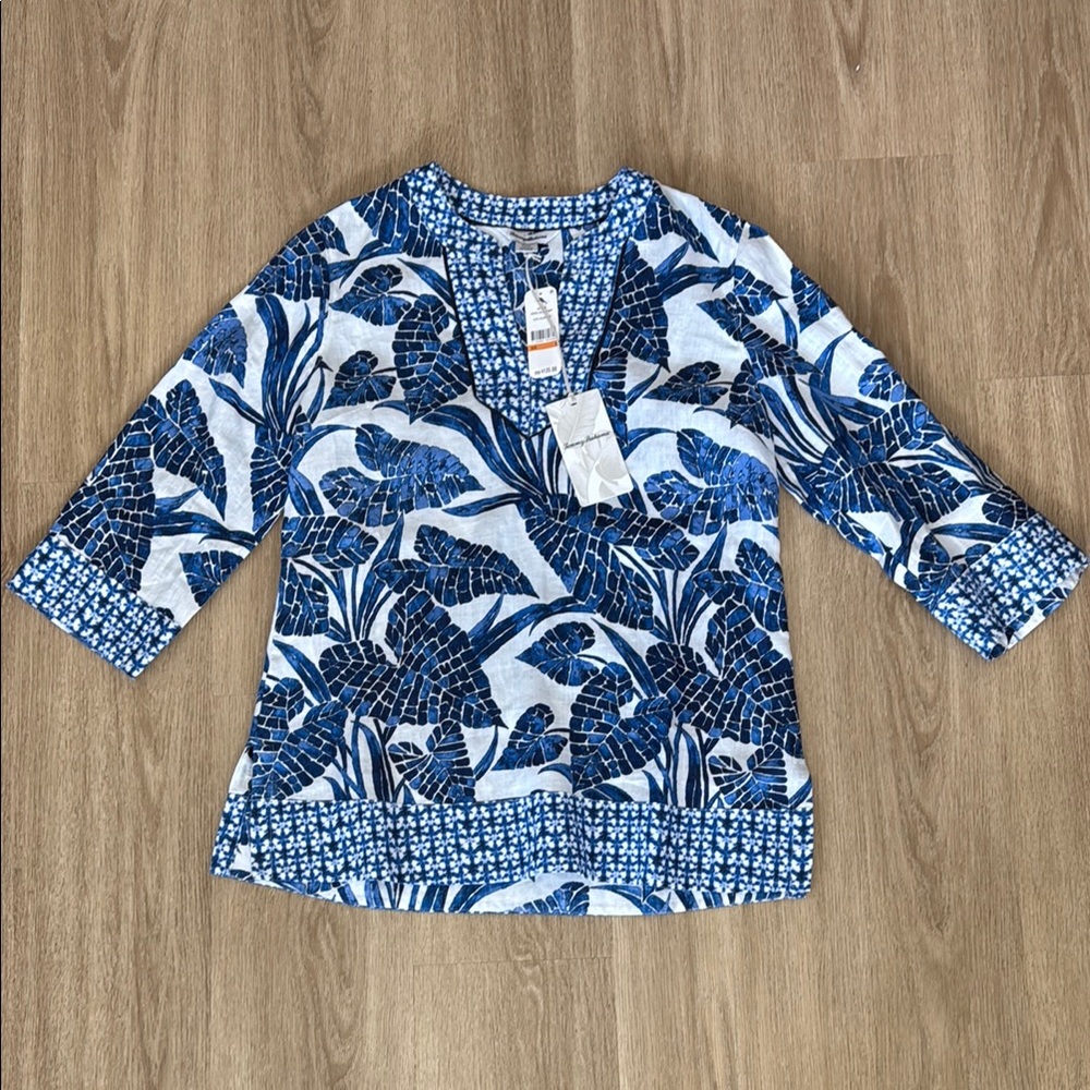 NWT Tommy Bahama Blue and White Leaf Print Top S